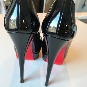 Christian Louboutin
Lady Peep Patent Red Sole Pump